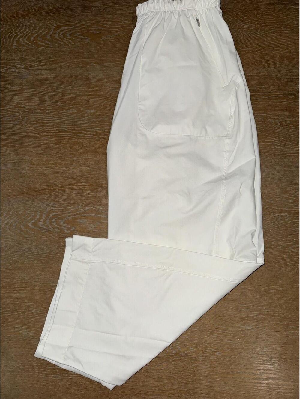 Lululemon Lightweight Mid-Rise Barrel-Leg Cropped Pant 26” SIZE 8 White